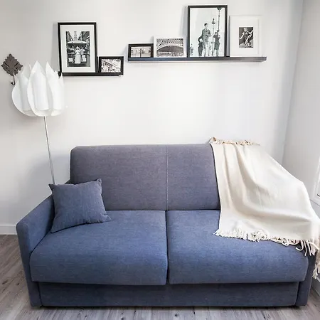 Apartment Leopold Bellan Paris